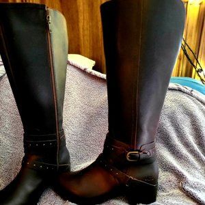 Never used leather Ugg boots